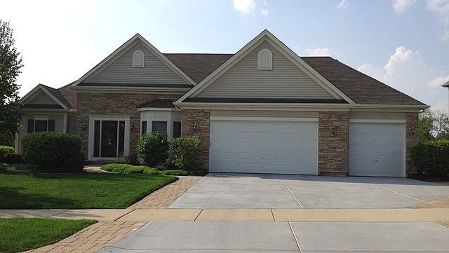 1st image of 223 Johnson Woods Dr