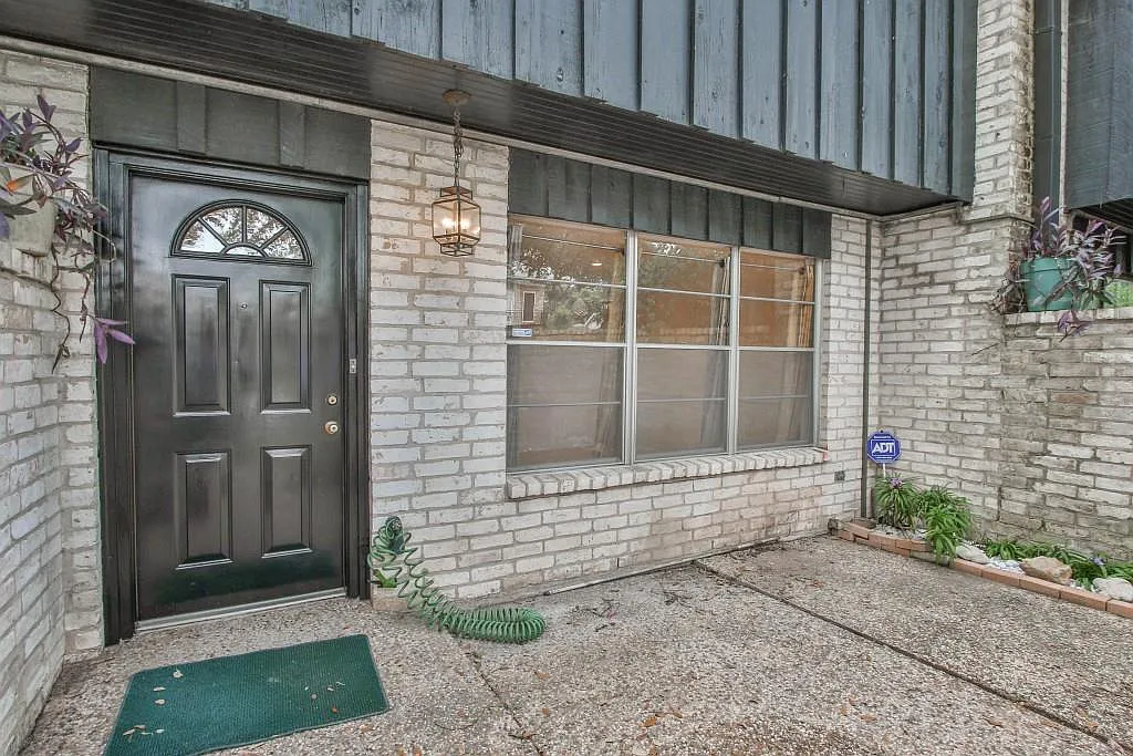 1 bed, 1.0 bath, 840 sqft, $1,650 — Photo 4