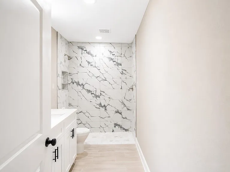 1206B Pinewood Ln — Photo 13