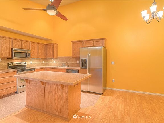 4th image of 1409 Evergreen Park Drive SW #302