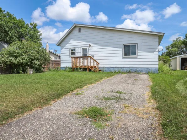 1205 8th Ave SE, Jamestown, ND 58401
