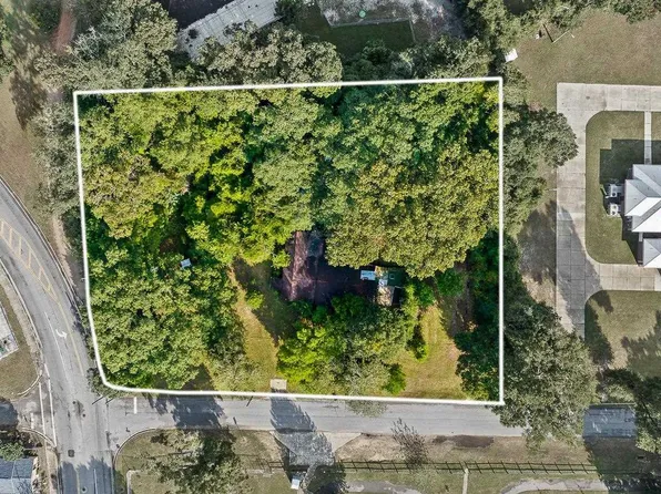 21 W Detroit Blvd, Pensacola, FL 32534