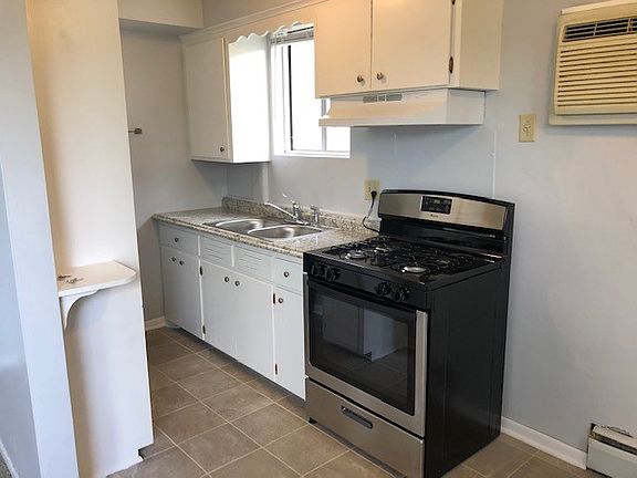 4th image of 3251 Central Ave NE Unit 2