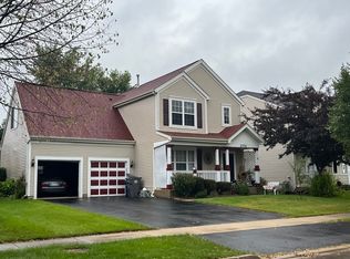 2772 Savoy Ln, Montgomery, IL 60538