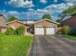 20 Foxwood Grv, Toronto, ON M1W1V2