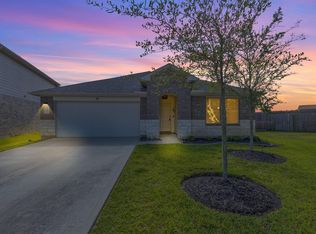 7906 Tamarind Ln, Baytown, TX 77521