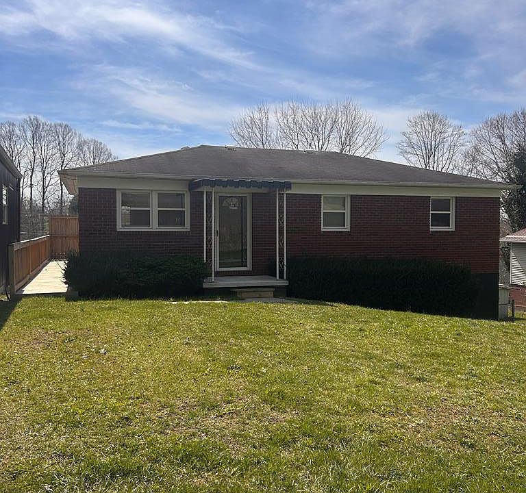 1st image of 6 Coleman Cir