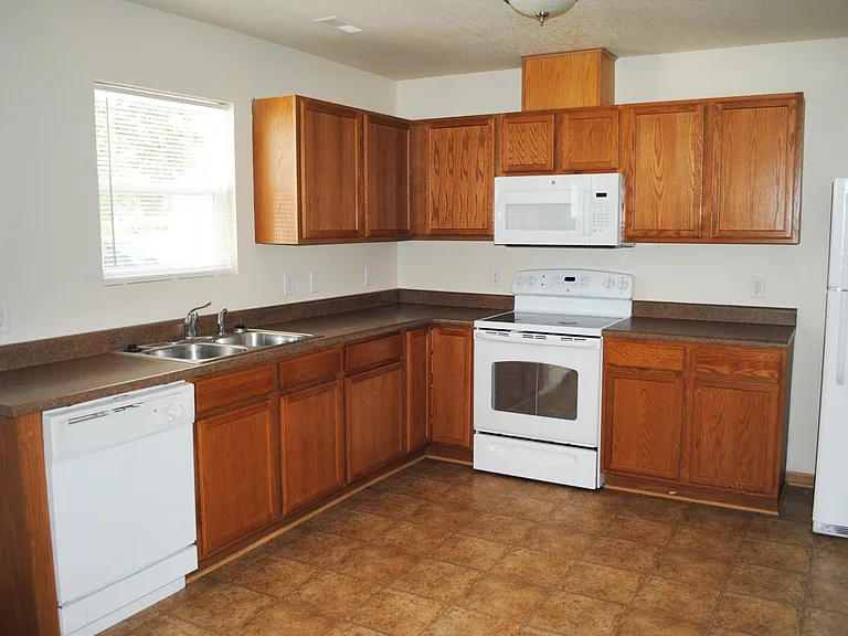2201 Forest Ave #1 — Photo 11