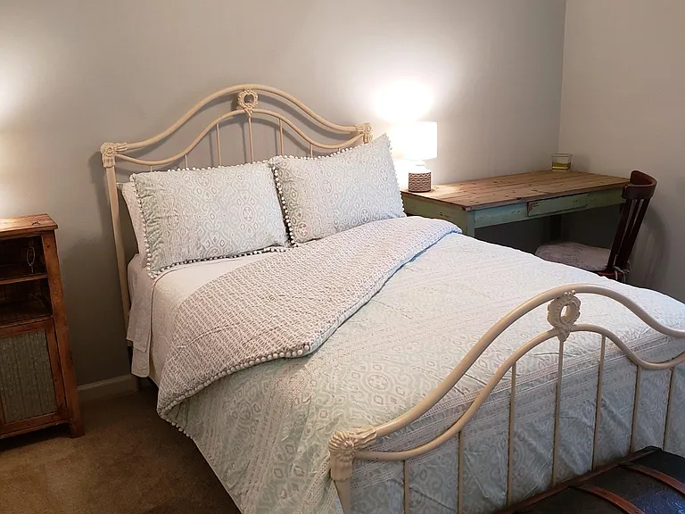 Full bed with desk/work area- Bedroom2