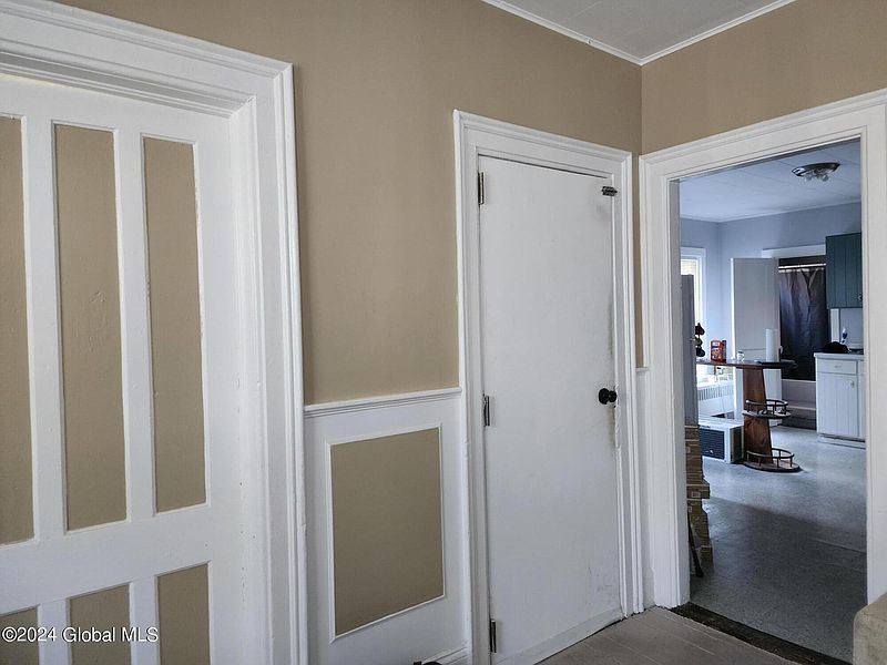 4th image of 47 Hoosick Street