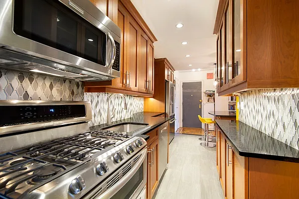 Sold by Nicholas C Abate Real Estate | media 9