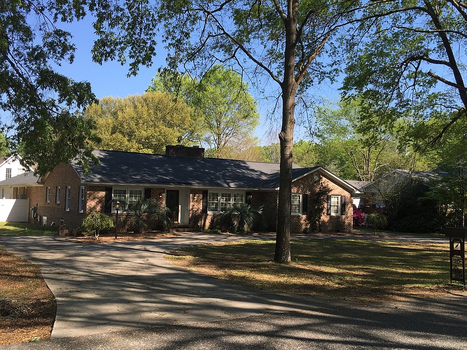 1st image of 217 Holly Dr
