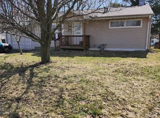 2331 Yorkshire Dr, Decatur, IL 62526