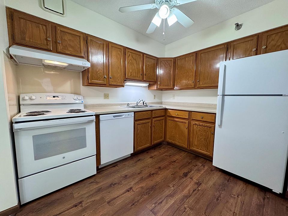 1st image of 7600 Golden Valley Rd APT 502