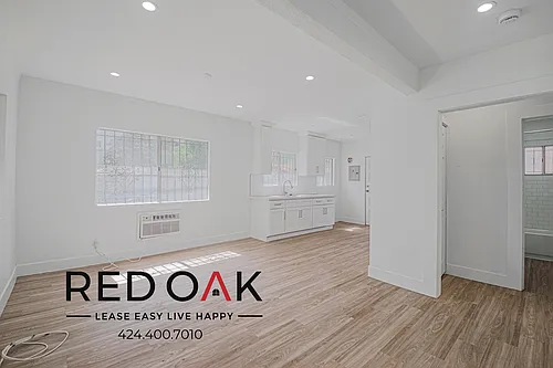 2410 La Salle Ave #2410 Photo 1