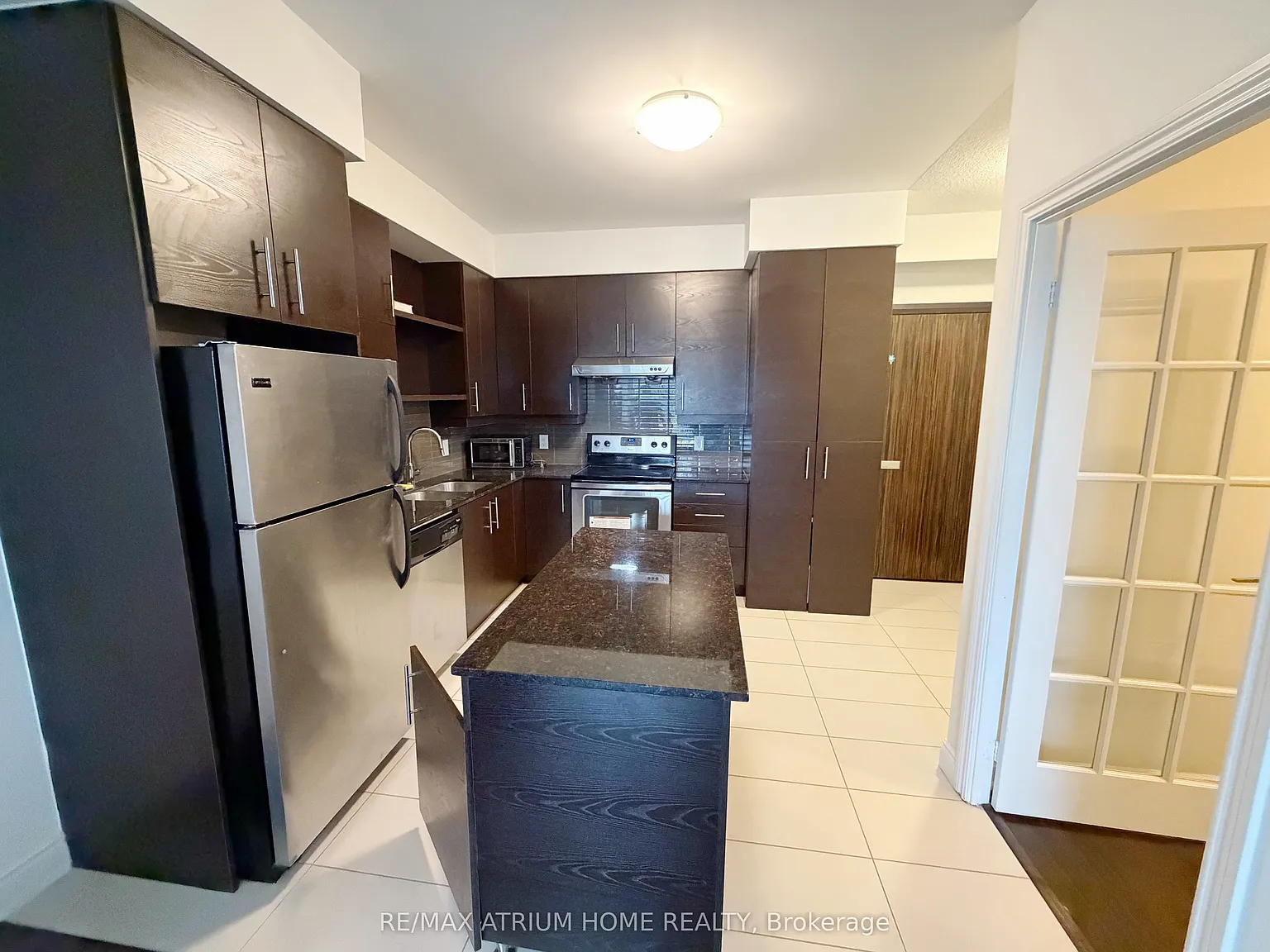2 bed, $2,400 — Photo 4