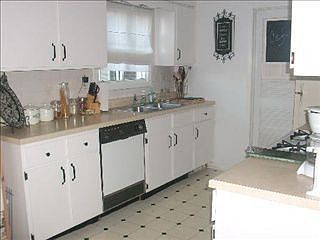 5th image of 7607 Bristol Ct APT A