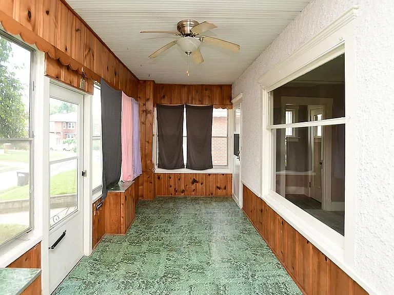 2723 Newport Ave — Photo 29
