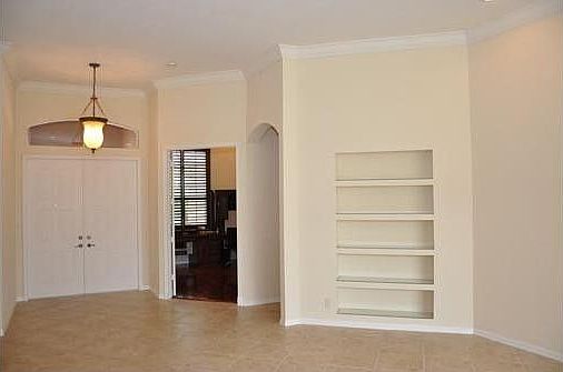 3rd image of 104 Villa Nueva Pl