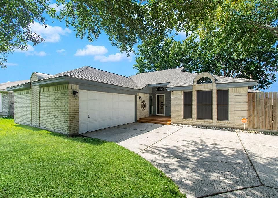 1st image of 13356 Lake Breeze Ln
