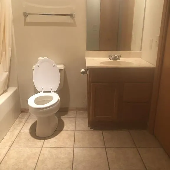 1841 Rosewood St — Photo 11
