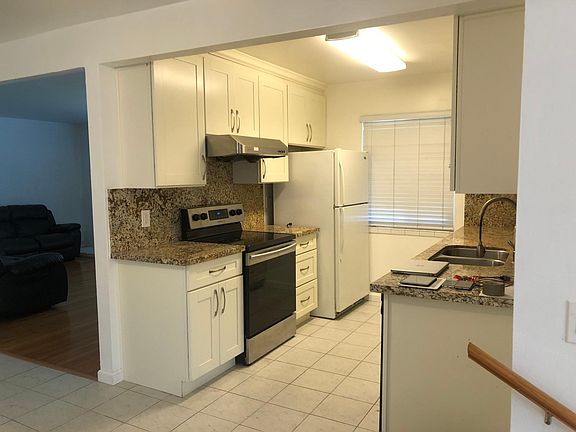 5th image of 2505 Armstrong Pl