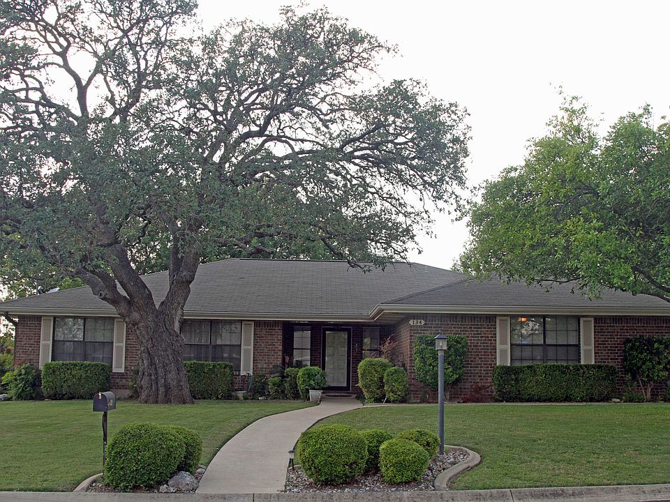 134 Caribou Lane, Kerrville,