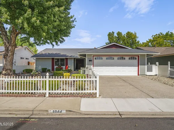 1044 Glen Martin Dr, Sparks, NV 89434