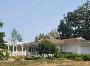 1122 S 12th Ave W, Newton, IA 50208