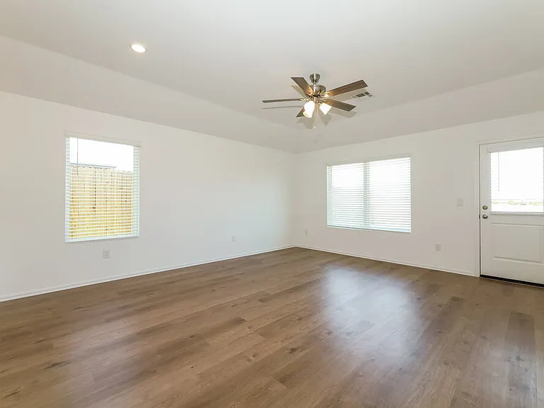 10057 Blackjack Rd — Photo 4