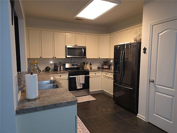 3rd image of 5732 Singlebriar Ct