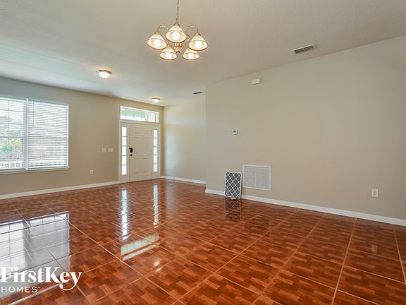4th image of 3100 Dasha Palm Dr