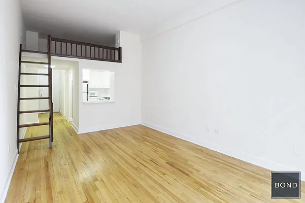 Rented by Bond New York | media 3