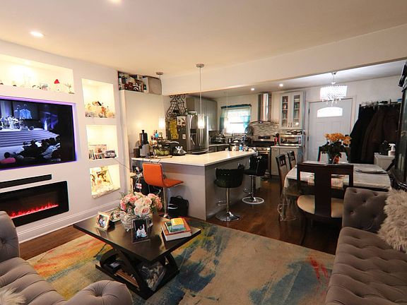 2nd image of 4 Sheridan St
