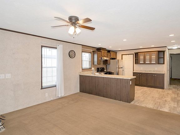 4th image of 37 Saint George Dr
