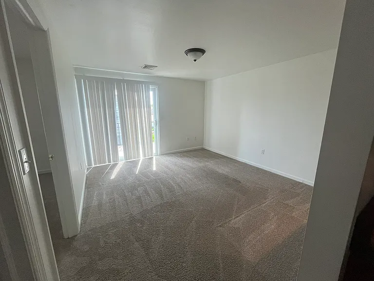 2836 Lincoln Hwy E — Photo 5