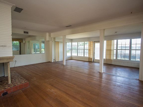 5th image of 254 UNIVERSITY Boulevard