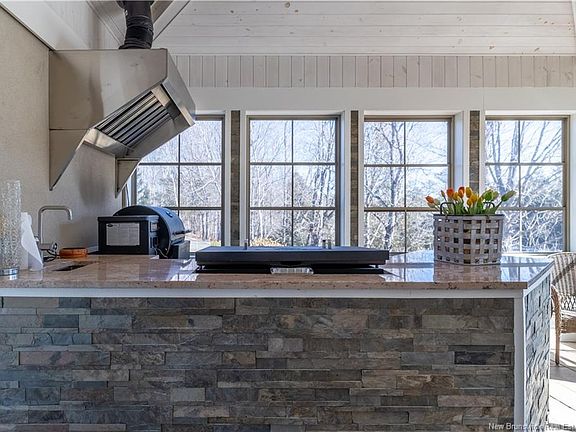 5th image of 19 London Rd