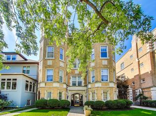 1421 W Birchwood Ave APT 3E, Chicago, IL 60626