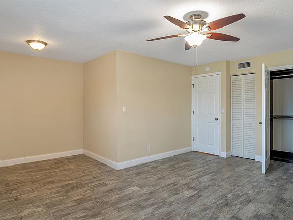 4th image of 6620 SW 39th St APT A6