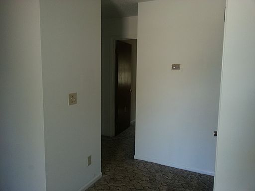 4th image of 709 Patton Cir APT 19