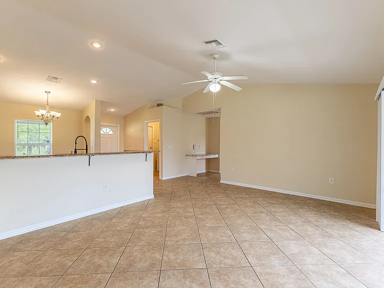 6012 Thrush Ave — Photo 6
