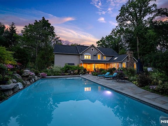 2nd image of 631 Sargent Rd