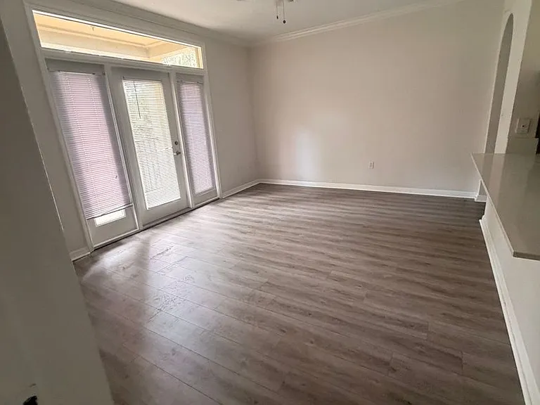 911 N Orange Ave #304 — Photo 7