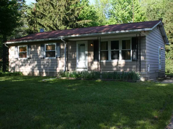 7631 Bray Rd, Vassar, MI 48746