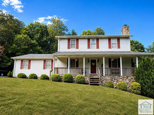 654 Reed Creek Dr, Bassett, VA 24055