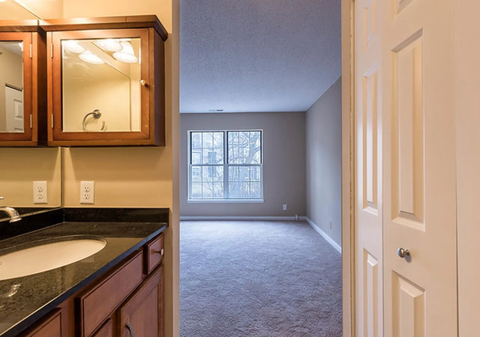 Clean/Beautiful 2 Bed & 2 Bath w/ Attached Garage - Available 10/15/2026 — Photo 3