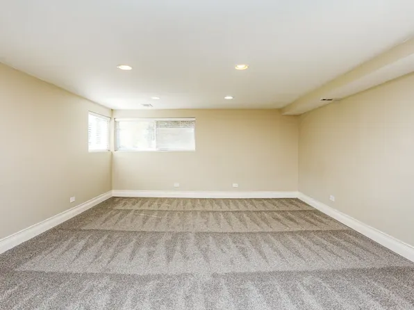 920 Pamela Dr, Bensenville, IL 60106