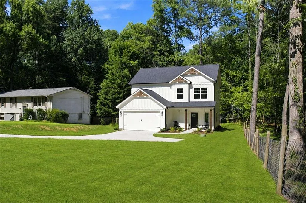 3 bed, 2.5 bath, 1700 sqft, $2,500 — Photo 2