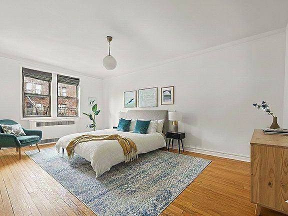 4th image of 221 E 18th St APT 5A